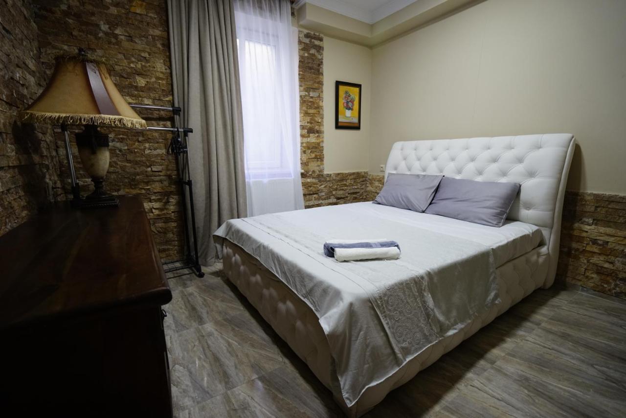 Hotel Daisy S Home Kutaisi Exterior photo