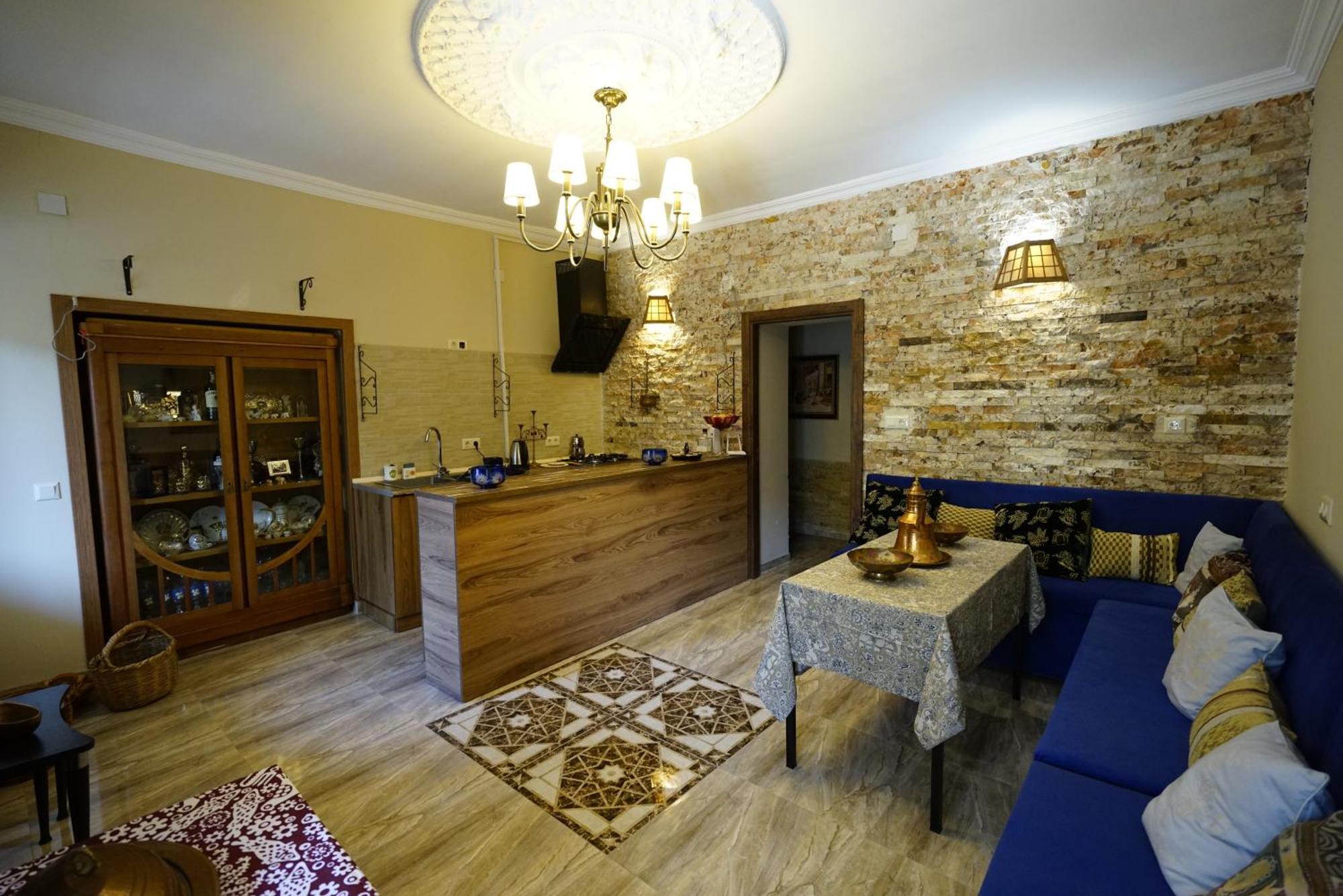 Hotel Daisy S Home Kutaisi Exterior photo