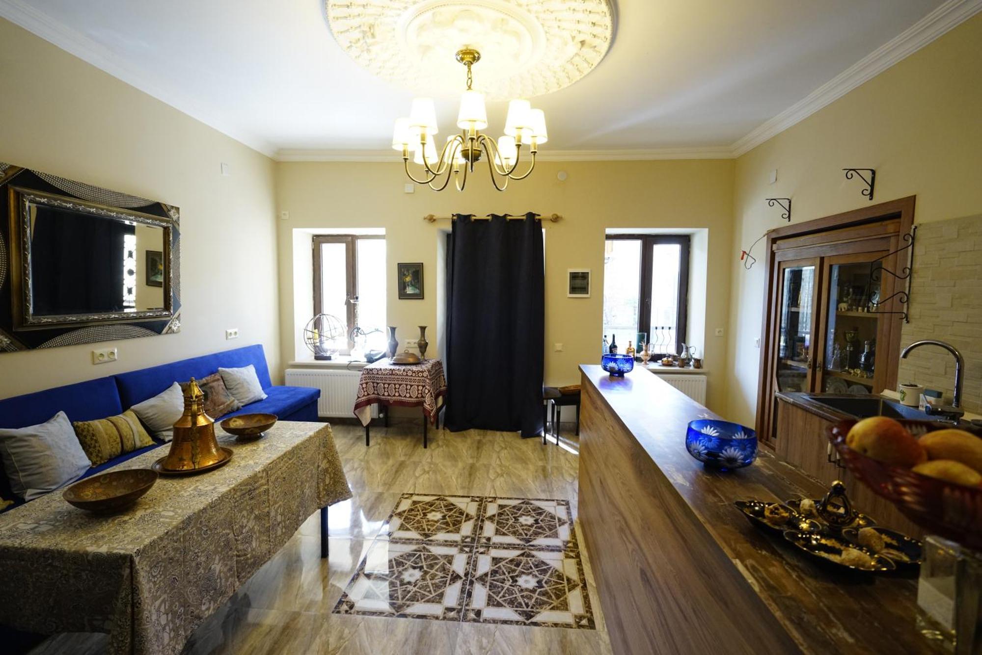 Hotel Daisy S Home Kutaisi Exterior photo