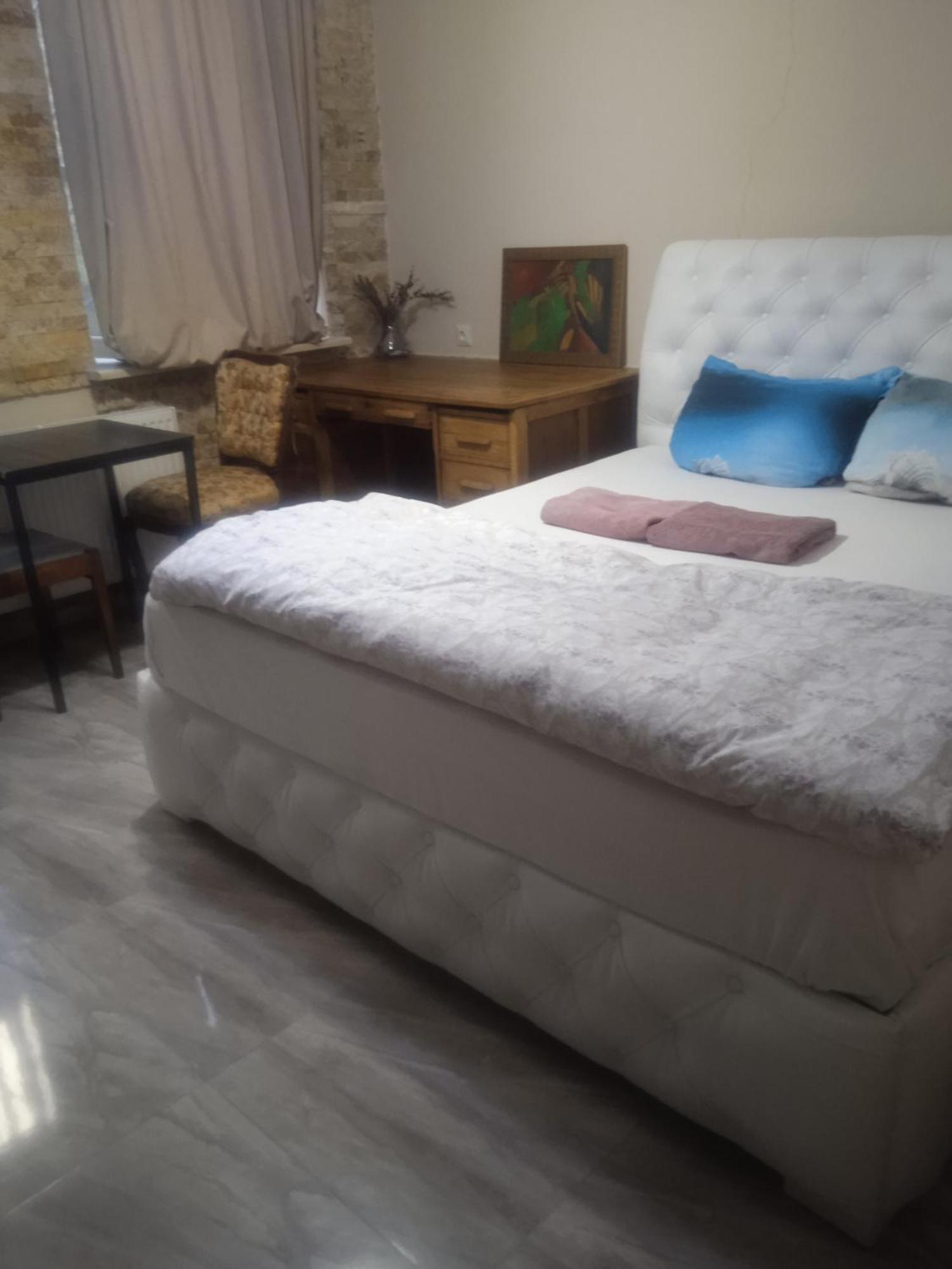 Hotel Daisy S Home Kutaisi Room photo